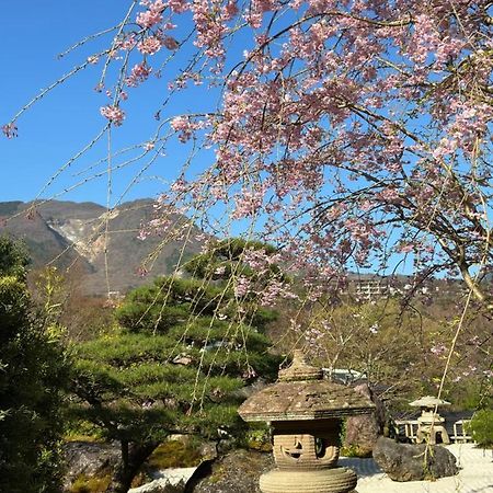 Onsen & Garden -Asante Inn- Hakone Dış mekan fotoğraf