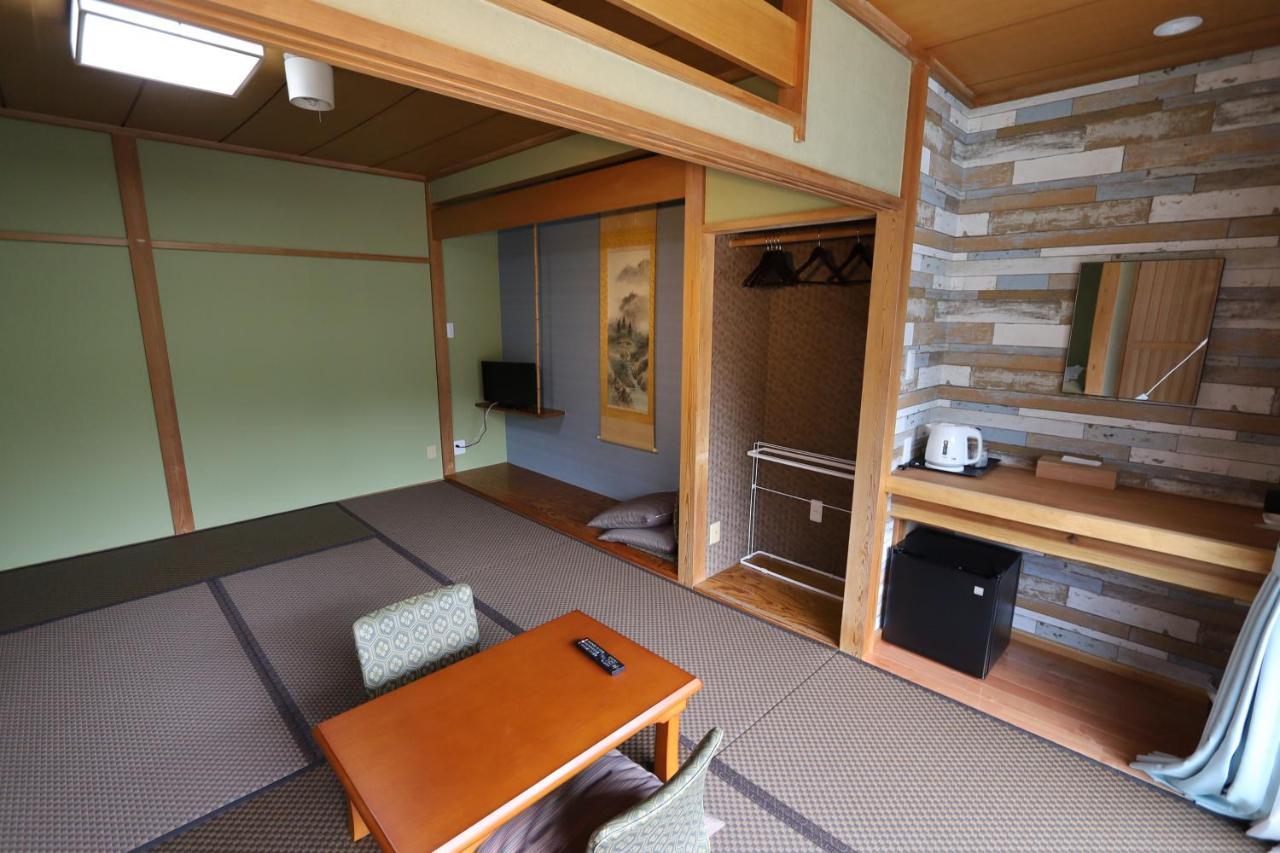 Onsen & Garden -Asante Inn- Hakone Dış mekan fotoğraf
